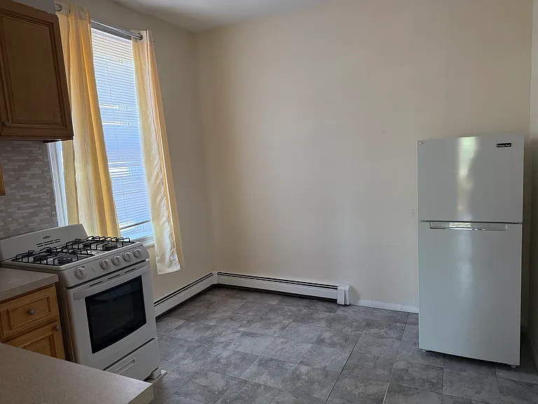 157 Cedar Ave #2 — Photo 3