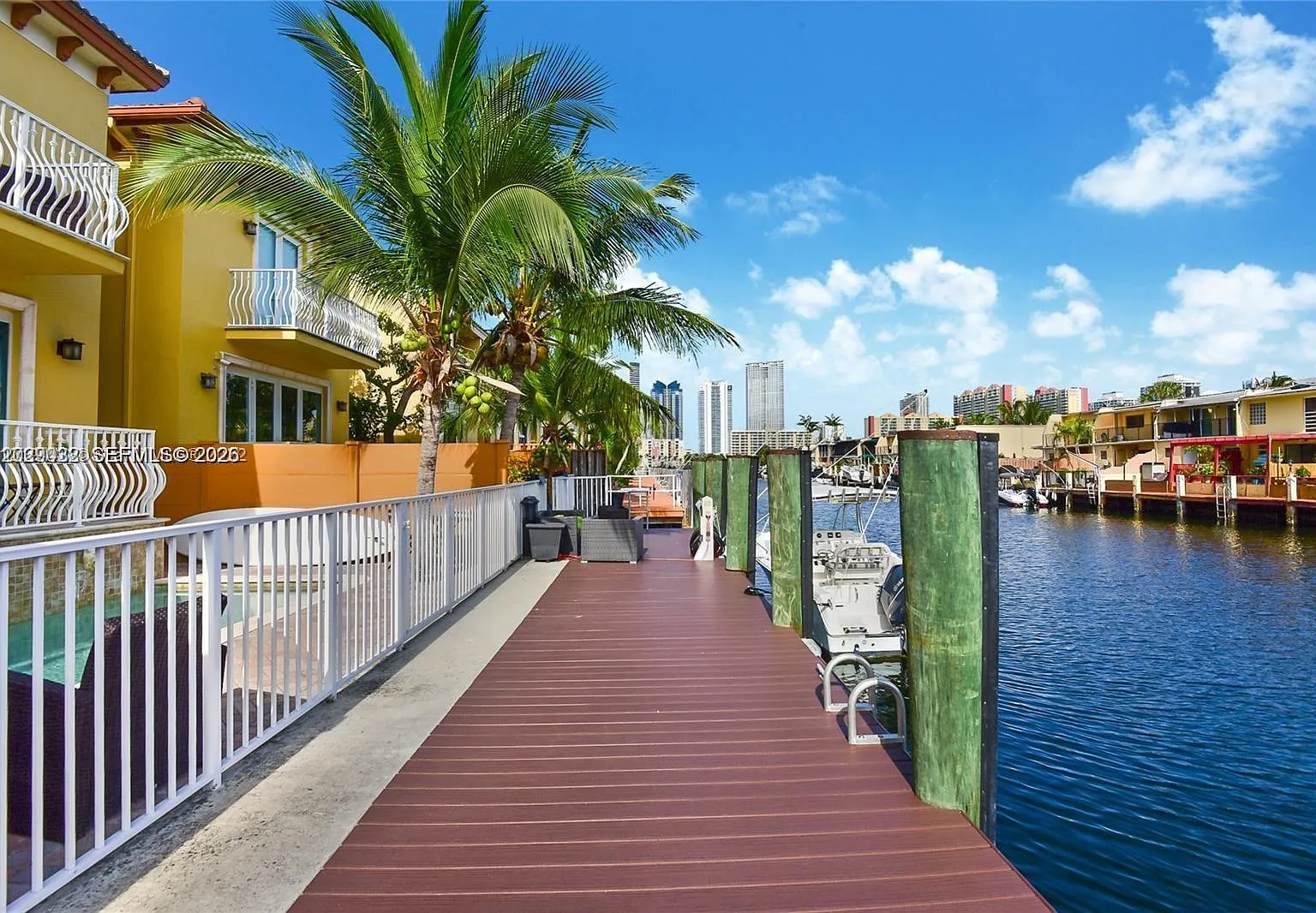Shoreline Condo — Photo 2