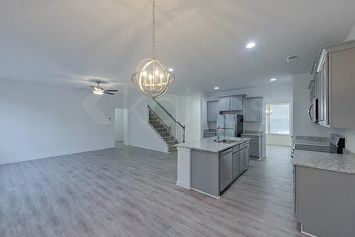 4 bed, 3.0 bath, 2517 sqft, $2,525 — Photo 4