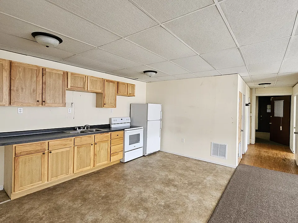 312 Sycamore St #12