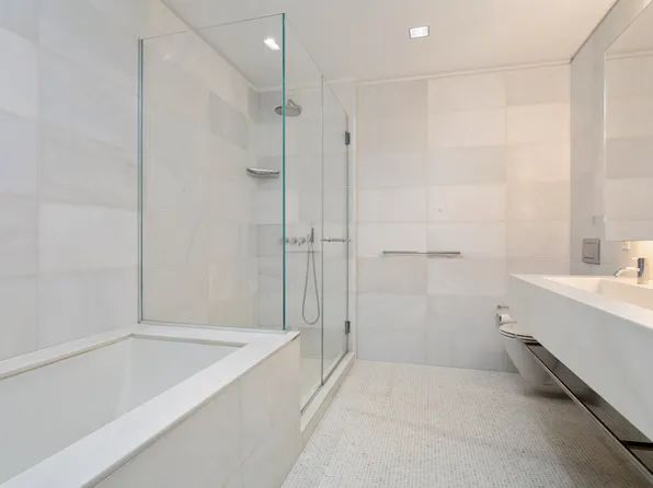 400 East 67th Street image 7 of 20