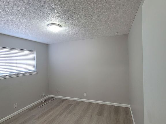 4th image of 1108 W 5th St APT 2