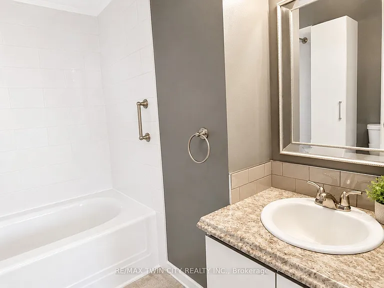237 King St W #703 — Photo 10