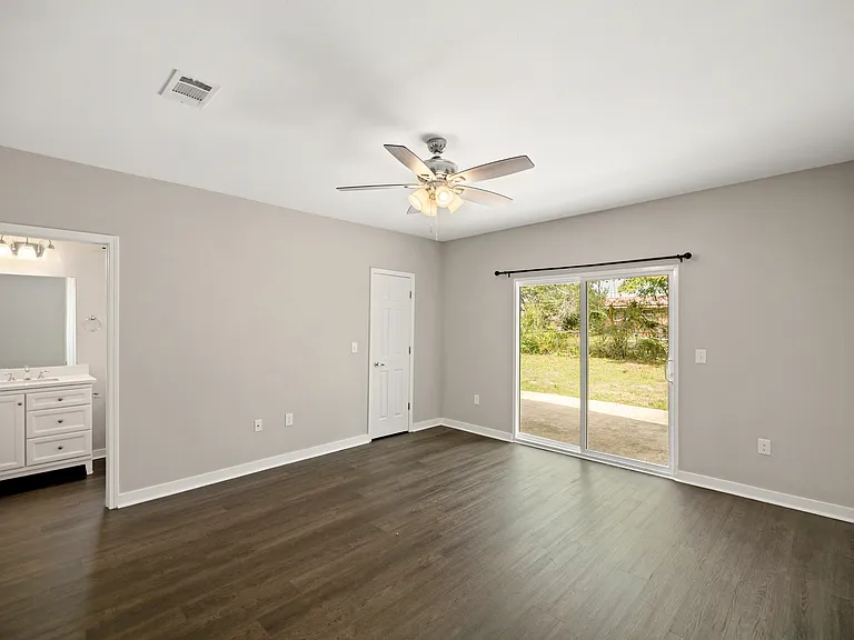 200 Spencer Dr — Photo 17