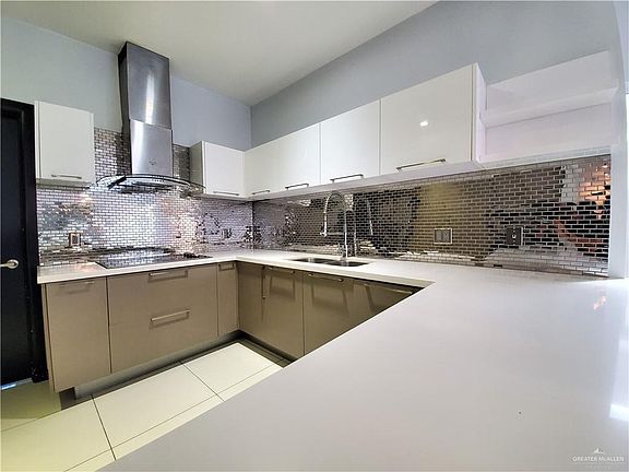 5th image of 4605 Wisteria Ave