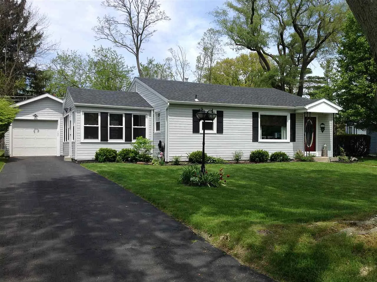 3118 W Torquay Rd photo 1
