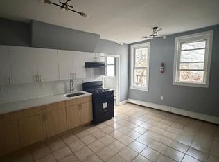280 Hunterdon St APT 2, Newark, NJ 07103