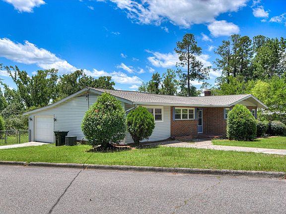 2nd image of 725 River View Dr