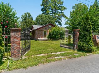 601 Stillwood Dr, Dalton, GA 30721