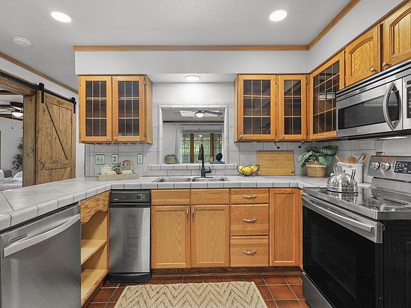 5th image of 4550 Placer Rd