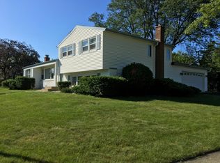 2227 N Huron St, Arlington Heights, IL 60004