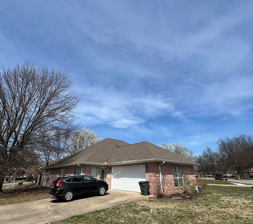 1st image of 773 N Daisy Ln