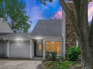 316 Beechwood Dr, Romeoville, IL 60446