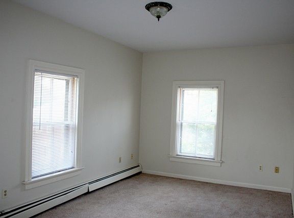 5th image of 23 Chapin Ave APT 3L