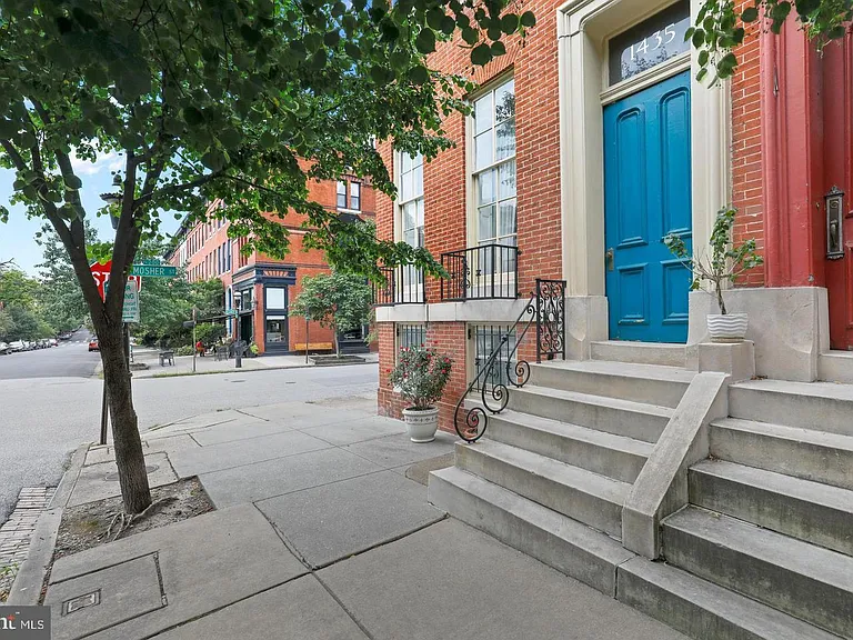 1435 Bolton St — Photo 4