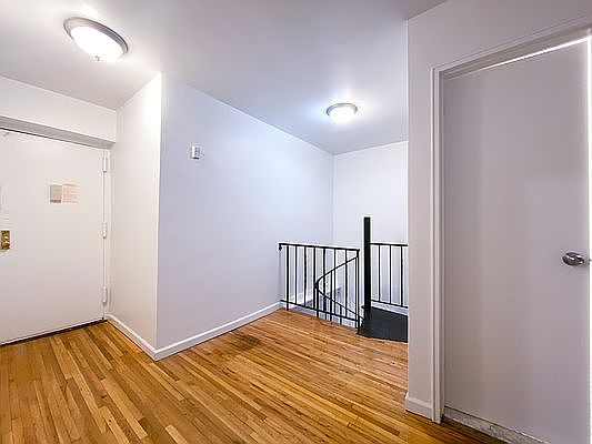 5th image of 151 W 87th St #D
