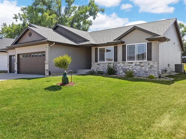 2508 Snapdragon Cir SW, Cedar Rapids, IA 52404