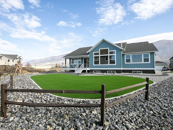 110 S Horizon Dr, Farmington, UT 84025