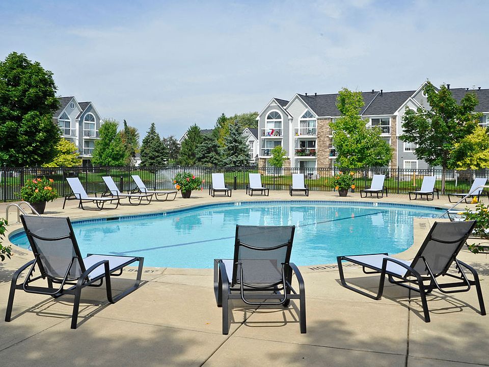 Swimming Pool and Sundeck