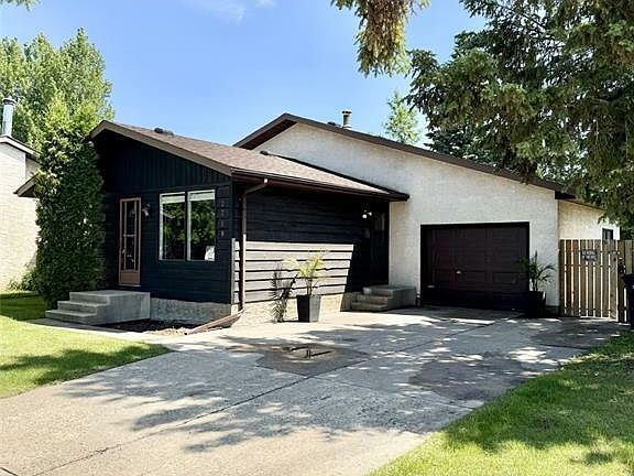 2nd image of 3308 Grey Owl Cres