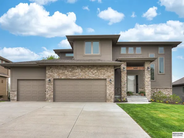 3606 S 203rd St, Omaha, NE 68130