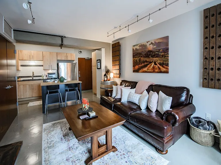 800 Brazos St #711 — Photo 13