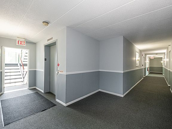 4th image of 18511 Wentworth Ave APT 1B