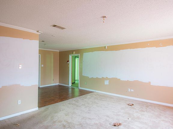 3rd image of 3208 53rd Ave