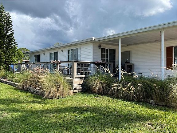3rd image of 14347 SW Golf Club Dr