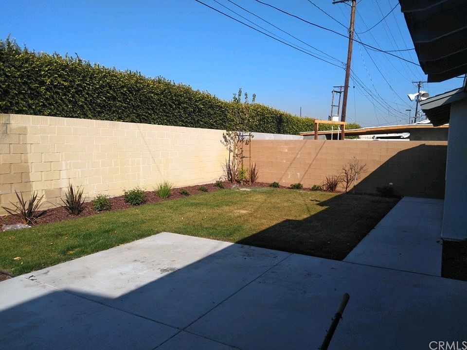 2nd image of 24417 Marbella Ave