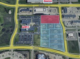 2320 Bluestem Dr E, West Fargo, ND 58078
