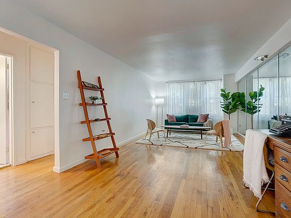 3rd image of 720 E 32nd St APT C5