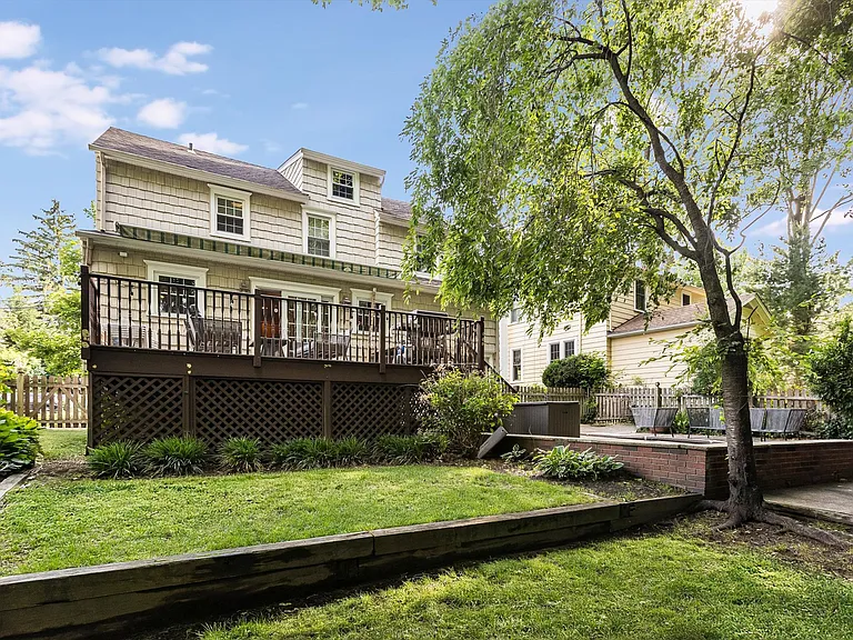 25 Riverview Dr — Photo 18