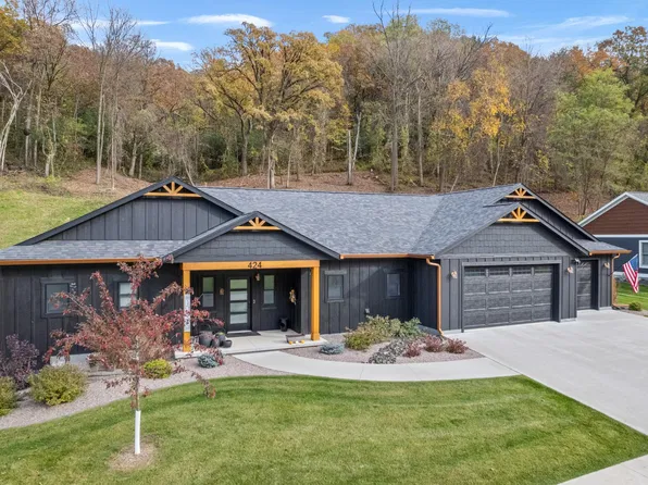 424 Valley Oaks Dr, Winona, MN 55987