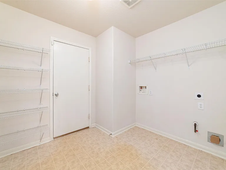 21311 Shadow River Ln — Photo 17