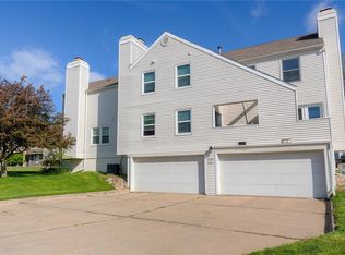 5251 Dakota Dr, West Des Moines, IA 50265