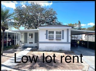 122 Hickory Dr, Tavares, FL 32778