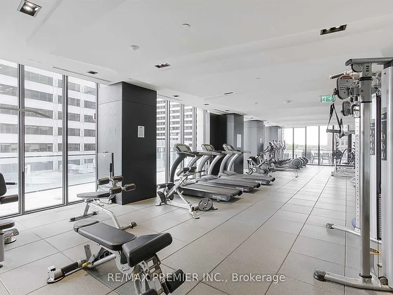 8 Eglinton Ave E #4301 — Photo 21