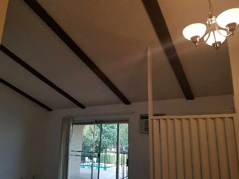 1078 Franklin Ave — Photo 10
