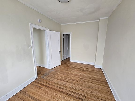 2nd image of 5469 W Chicago Ave APT 3