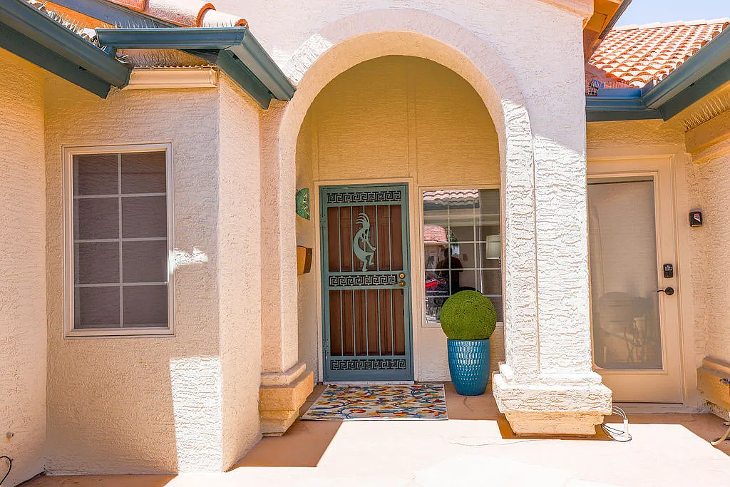 9326 E Nacoma Dr — Photo 3