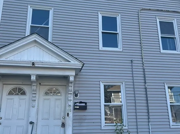 11-13 Brown St, Methuen, MA 01844