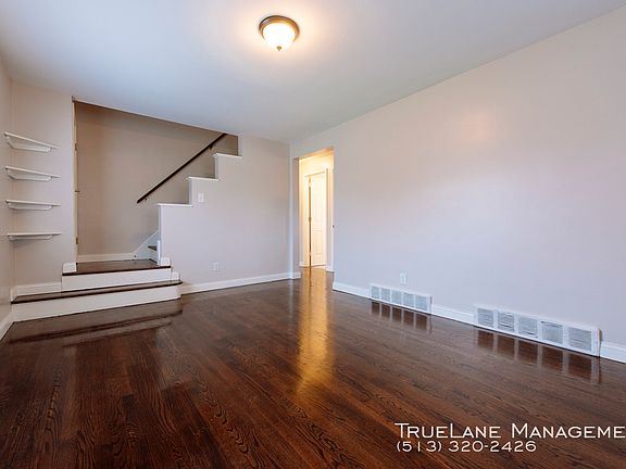 2nd image of 896 Ivyhill Dr