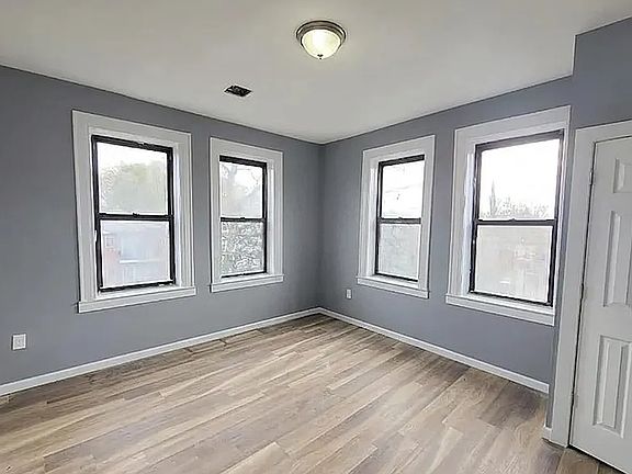 5th image of 123 Osborne Ter #15-77