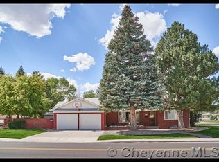 1518 Hot Springs Ave, Cheyenne, WY 82001