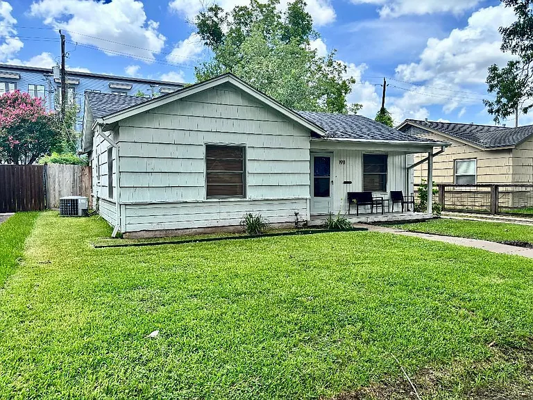 1911 Tabor St — Photo 13