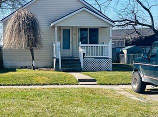 653 Pearl St, Marine City, MI 48039