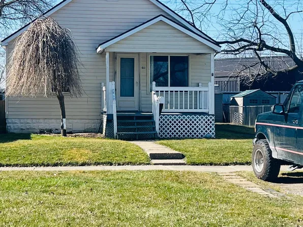 653 Pearl St, Marine City, MI 48039