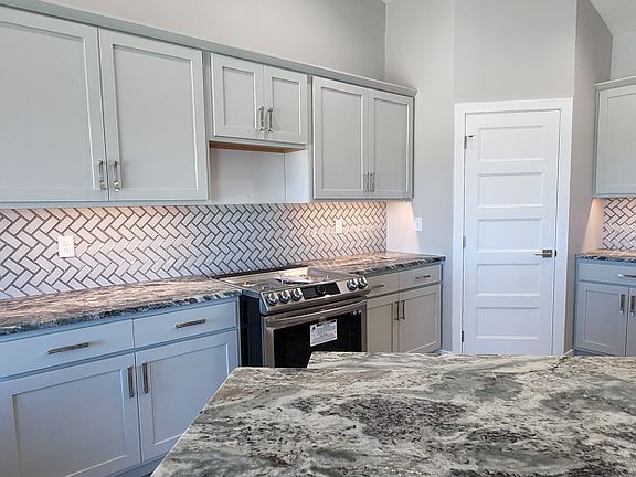 2nd image of 5200 Overlook Ln