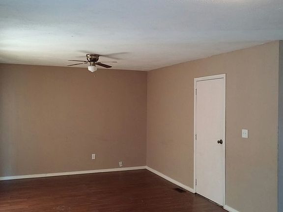 5th image of 3545 N Brentwood Ave